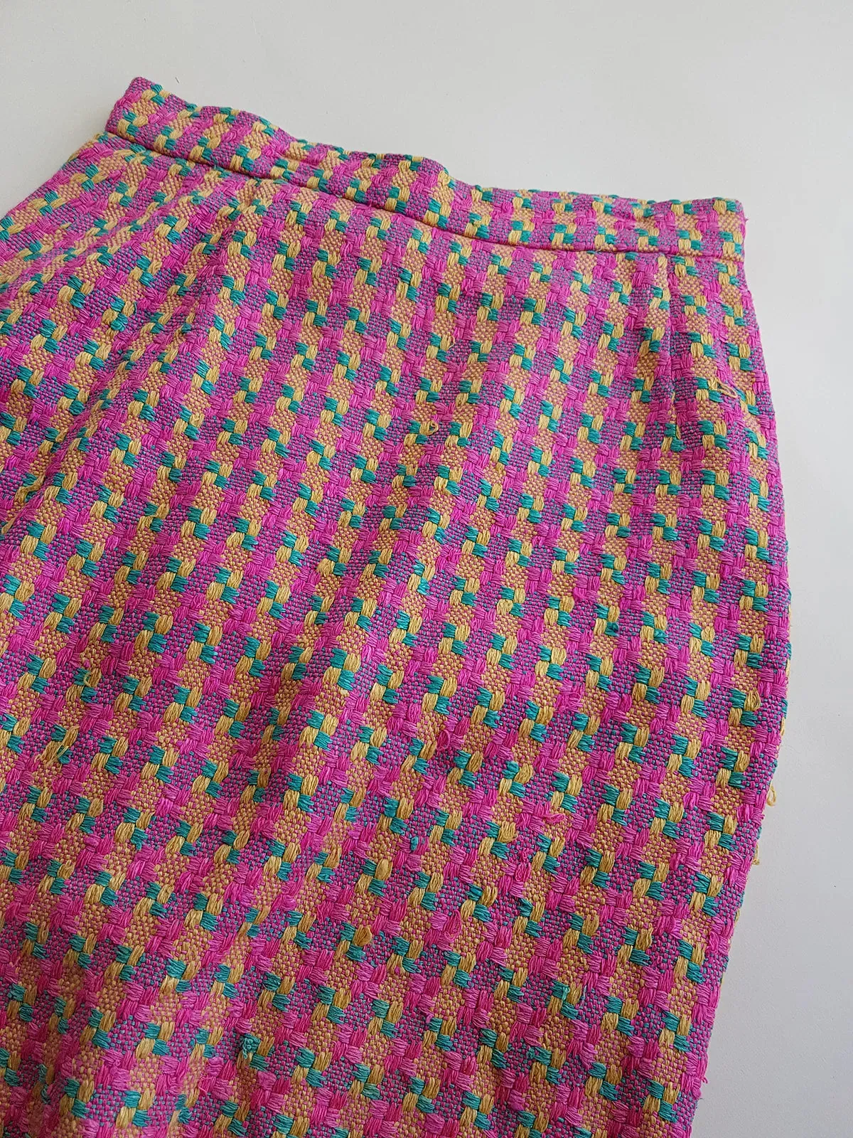 100% Pure Silk Vintage Legally Blonde Pink Pencil Skirt -  1980s Office Siren - Woven Silk Thread in Pink Yellow & Blue - Above Knee - Light & Breezy - Versatile Separates Piece