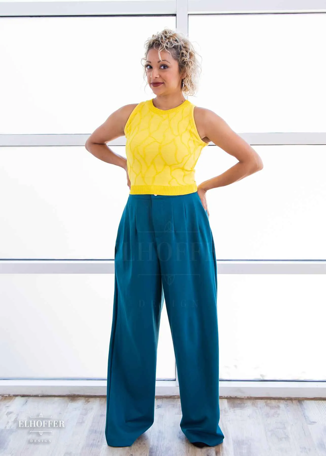 Essential Susan Crop Top - Butterfly Lemon