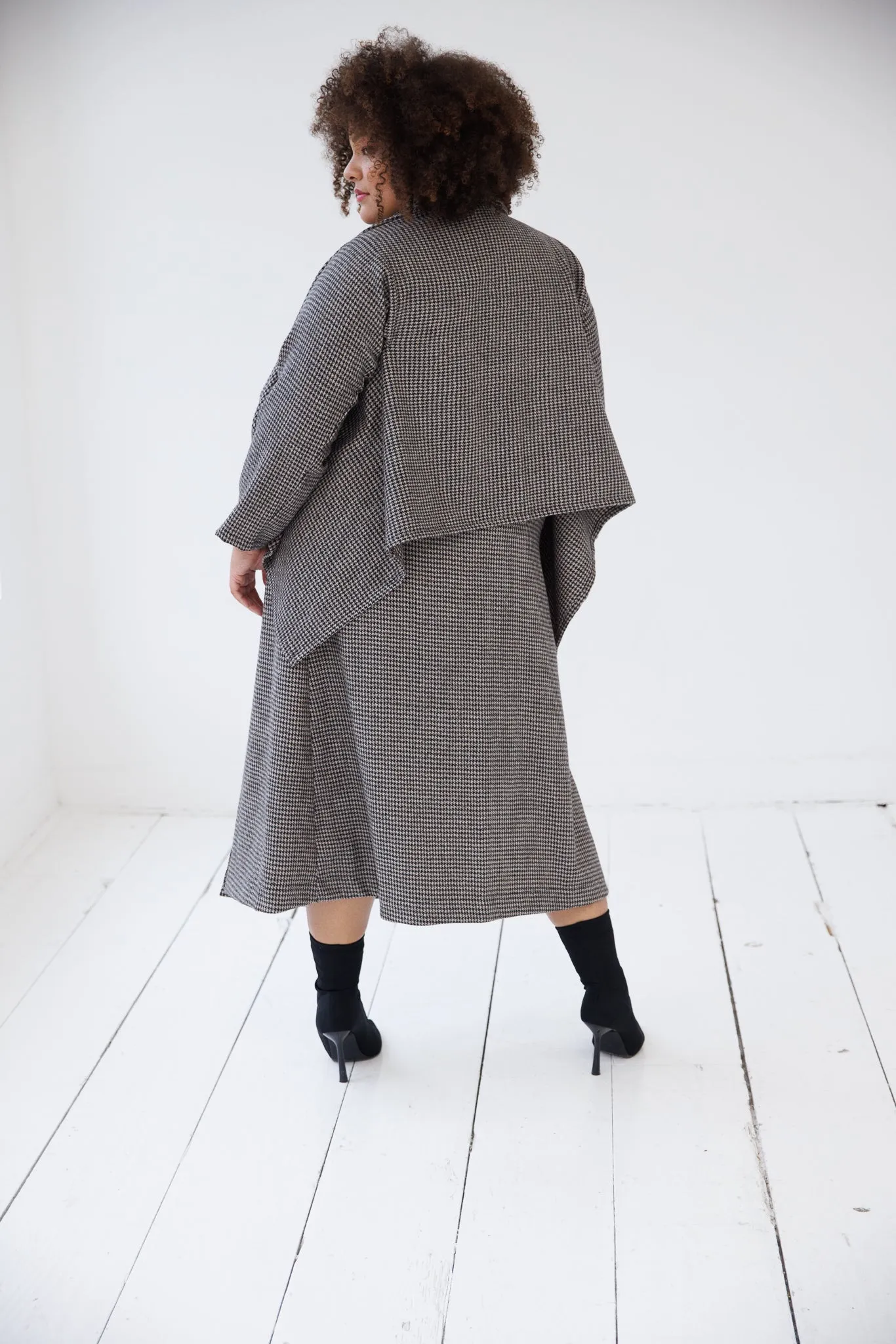 NEW! Short Wool Cape Coat Cocoon Black Neutral