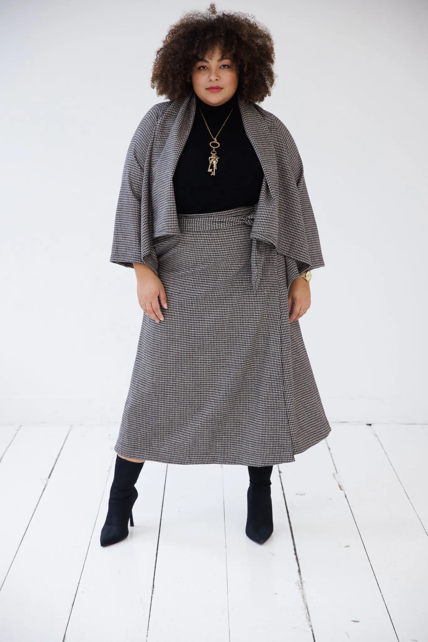 NEW! Short Wool Cape Coat Cocoon Black Neutral